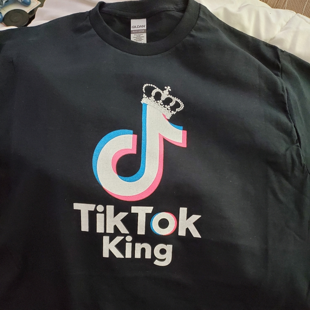 CUSTOM MADE TSHIRTS